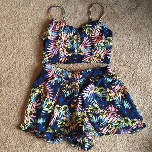 NOT FOR SALE Floral Crop Top Matching Shorts Set!